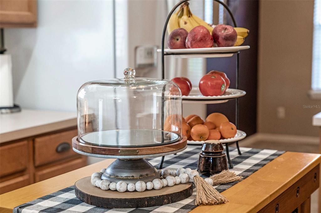 Active With Contract: $375,000 (4 beds, 2 baths, 2144 Square Feet)