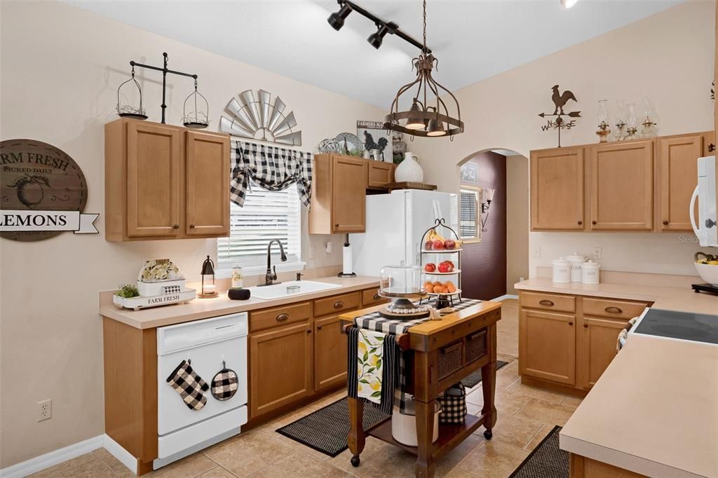 Active With Contract: $375,000 (4 beds, 2 baths, 2144 Square Feet)