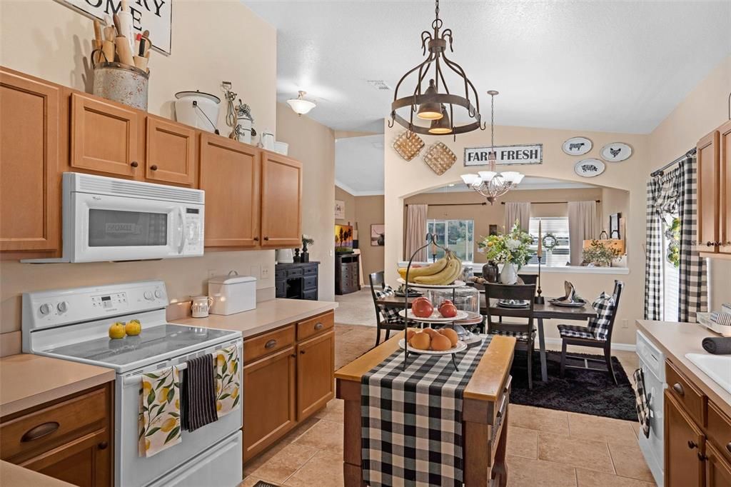 Active With Contract: $375,000 (4 beds, 2 baths, 2144 Square Feet)