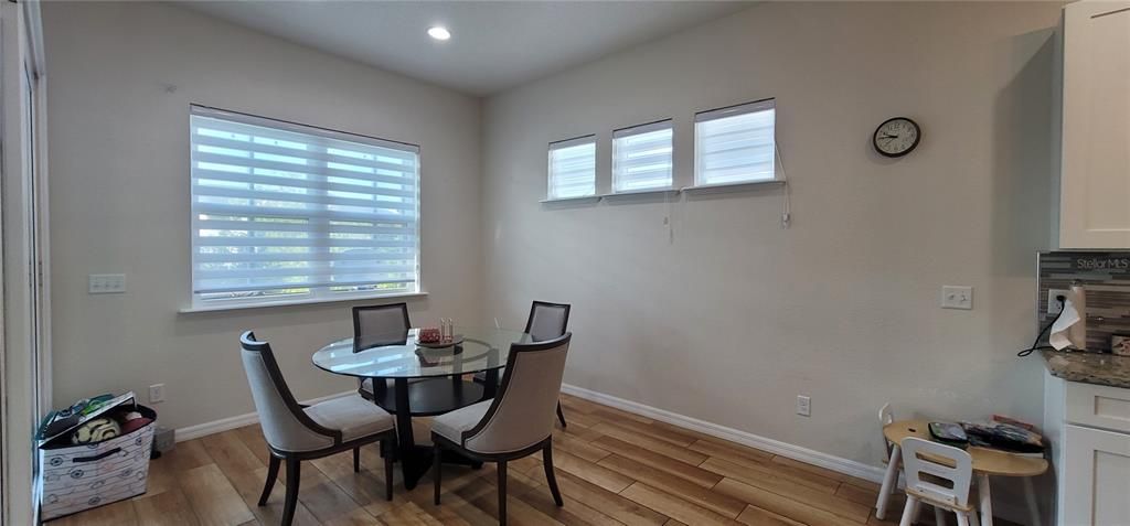 出租: $3,000 (3 贝兹, 2 浴室, 1772 平方英尺)