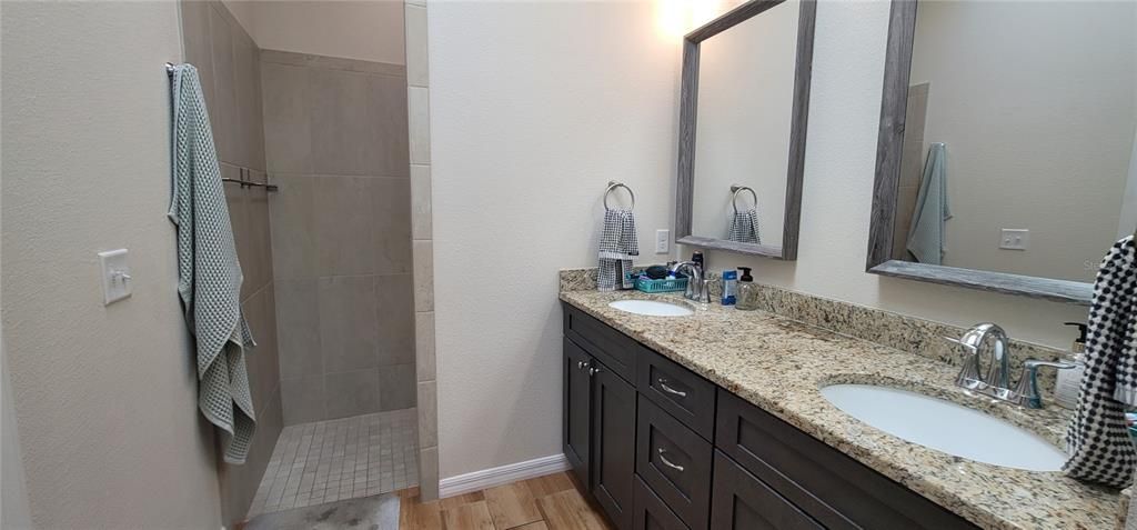 出租: $3,000 (3 贝兹, 2 浴室, 1772 平方英尺)