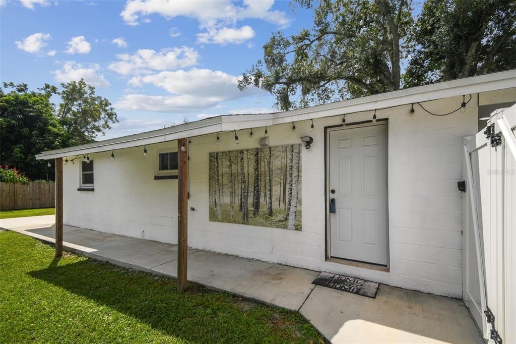 Под контрактом: $305,000 (3 спален, 2 ванн, 912 Квадратных фут)