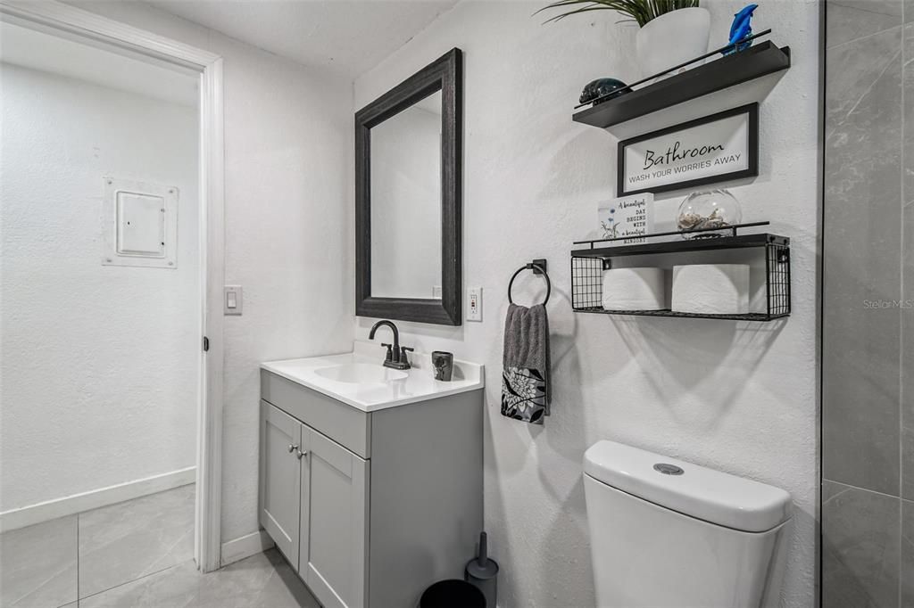 Под контрактом: $305,000 (3 спален, 2 ванн, 912 Квадратных фут)