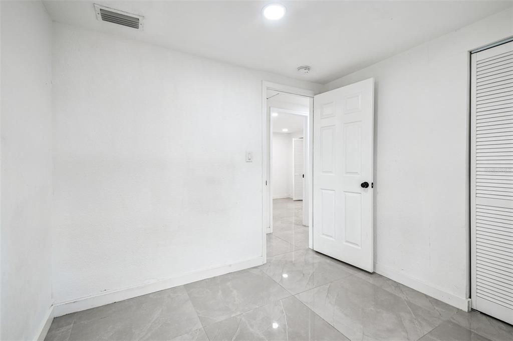 Под контрактом: $305,000 (3 спален, 2 ванн, 912 Квадратных фут)