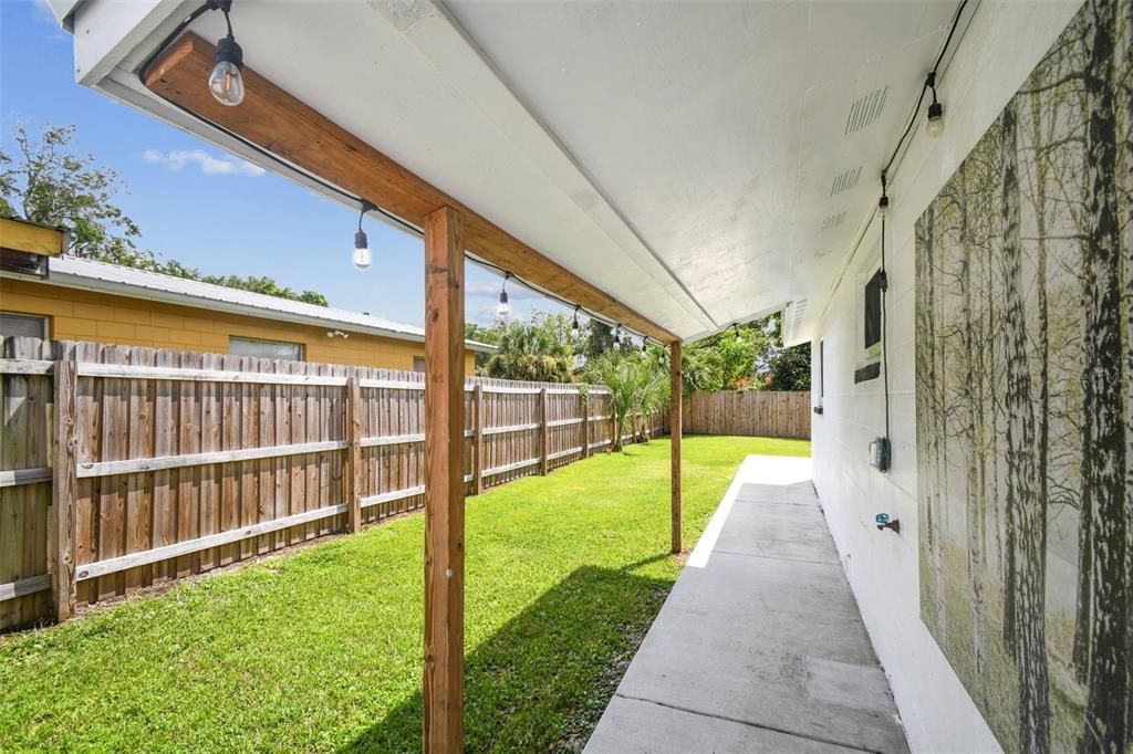 Под контрактом: $305,000 (3 спален, 2 ванн, 912 Квадратных фут)