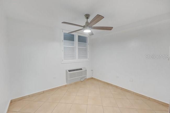 На продажу: $525,000 (2 спален, 2 ванн, 969 Квадратных фут)