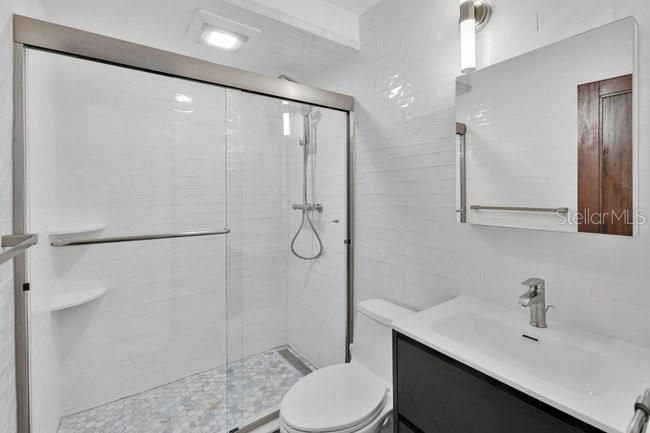 На продажу: $525,000 (2 спален, 2 ванн, 969 Квадратных фут)