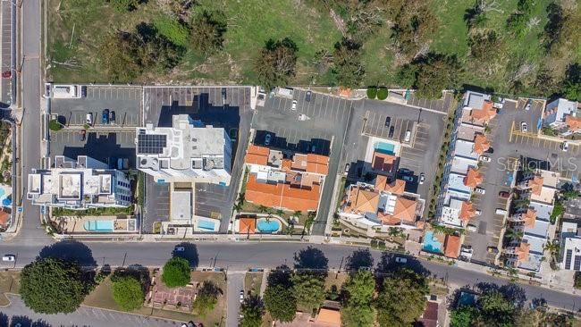 На продажу: $525,000 (2 спален, 2 ванн, 969 Квадратных фут)