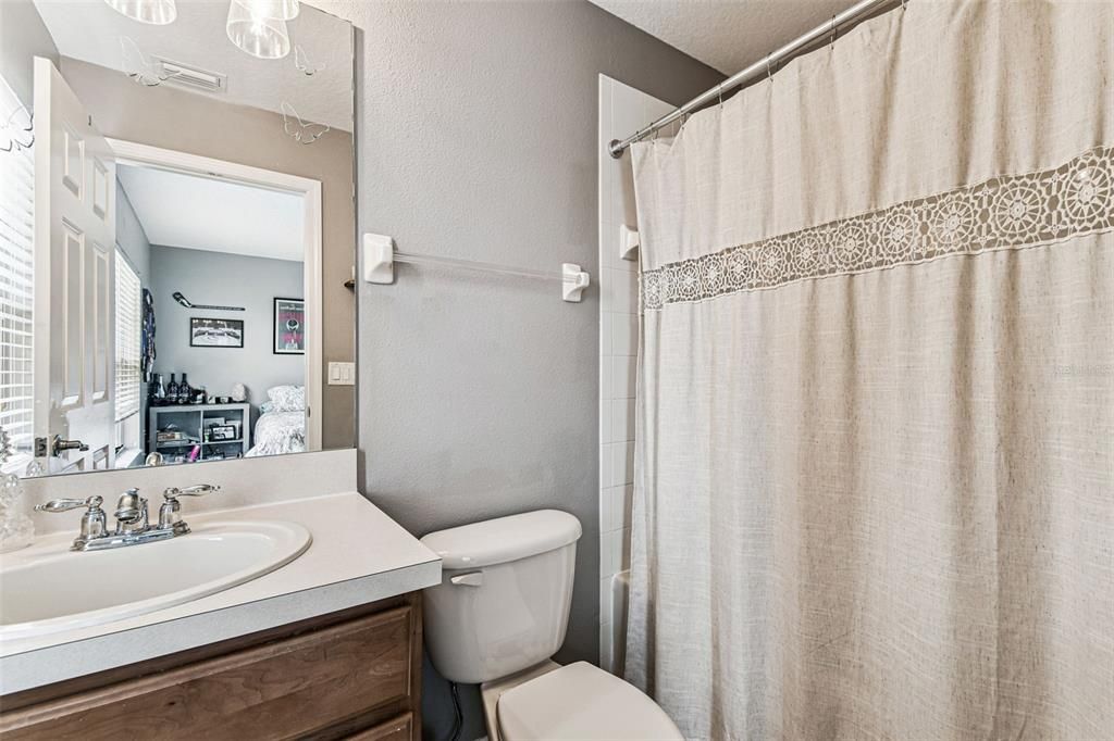 For Sale: $305,000 (3 beds, 3 baths, 1917 Square Feet)