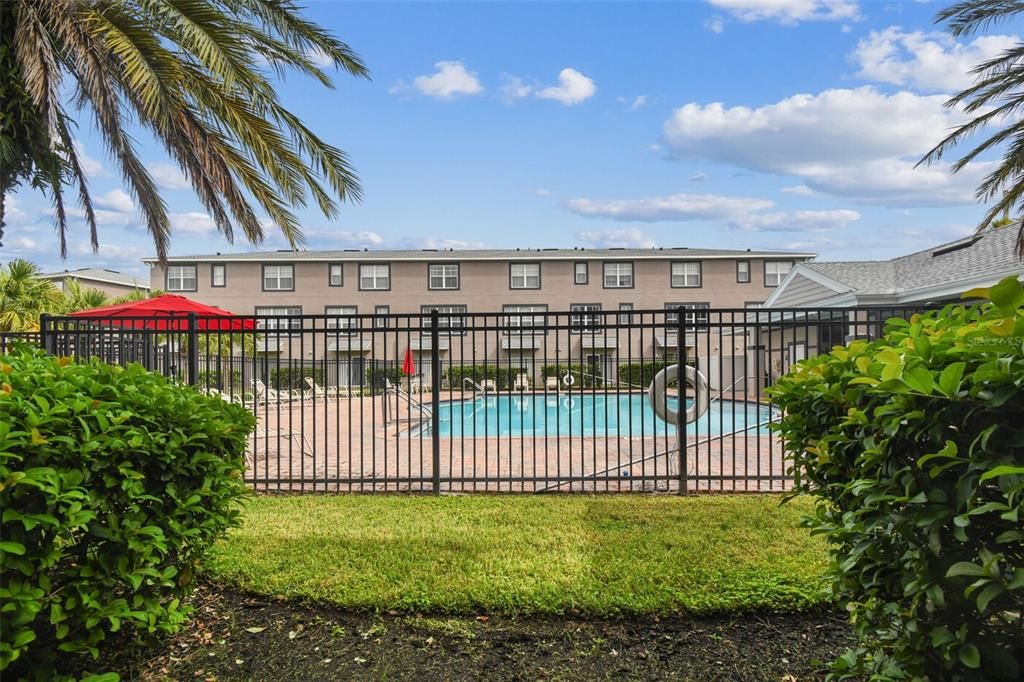 For Sale: $305,000 (3 beds, 3 baths, 1917 Square Feet)