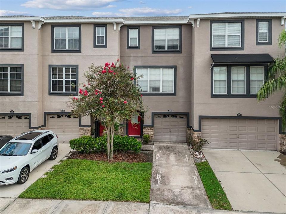 For Sale: $305,000 (3 beds, 3 baths, 1917 Square Feet)