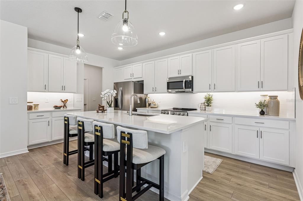 For Sale: $424,999 (4 beds, 3 baths, 2874 Square Feet)