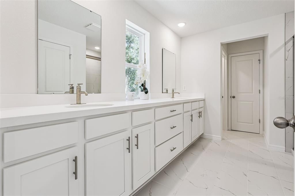 For Sale: $424,999 (4 beds, 3 baths, 2874 Square Feet)