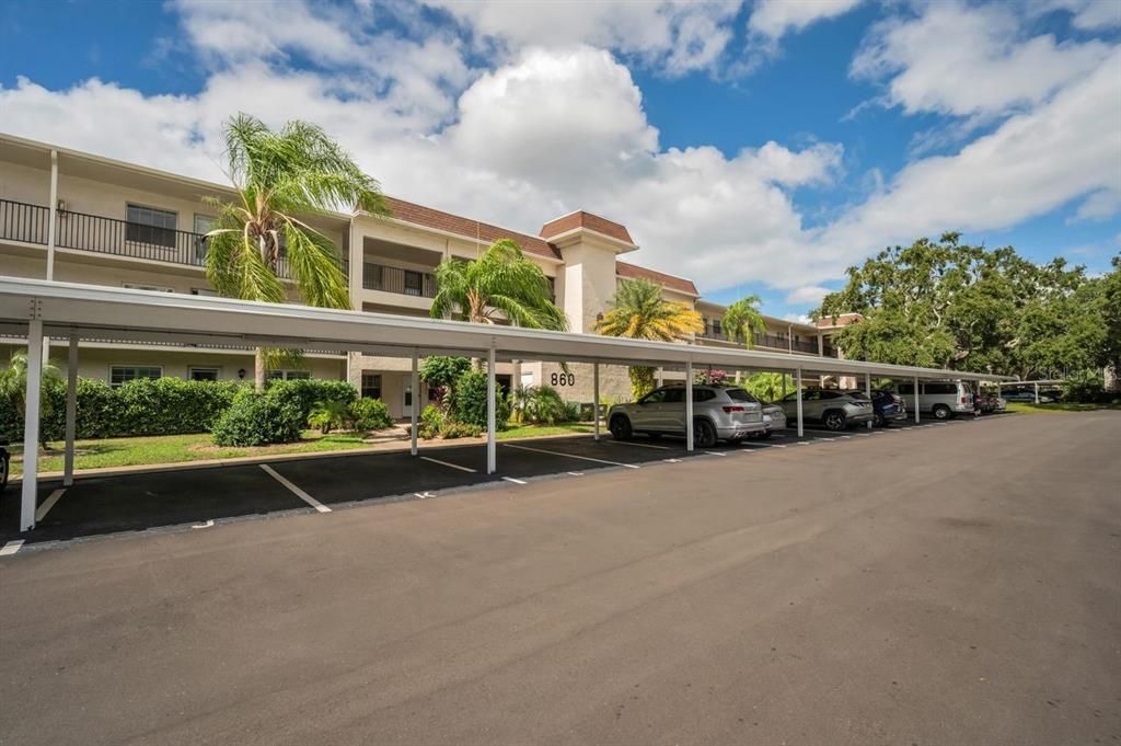 For Sale: $95,000 (1 beds, 1 baths, 817 Square Feet)