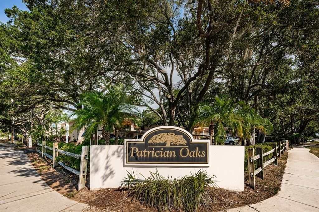 For Sale: $95,000 (1 beds, 1 baths, 817 Square Feet)