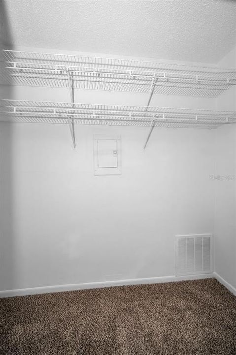 For Sale: $95,000 (1 beds, 1 baths, 817 Square Feet)