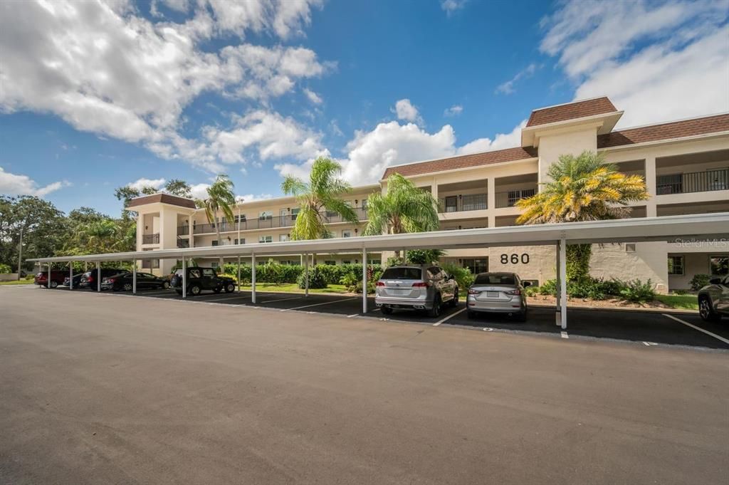 For Sale: $95,000 (1 beds, 1 baths, 817 Square Feet)