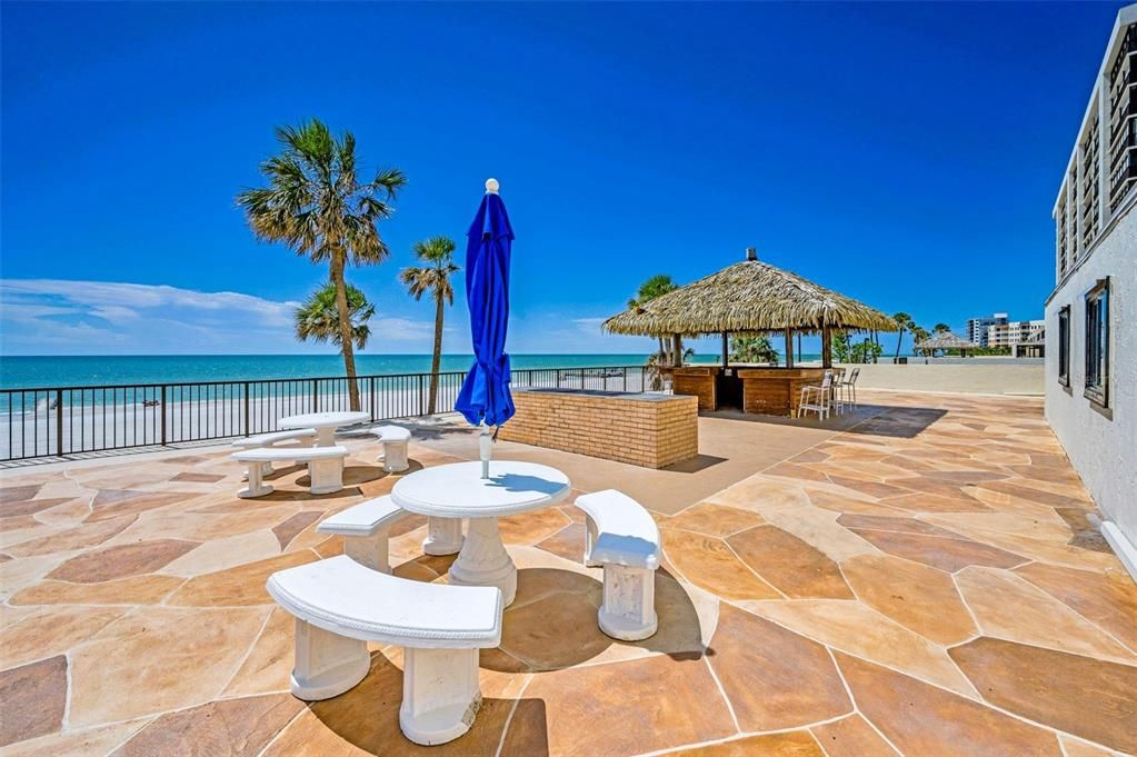 待售: $1,295,000 (2 贝兹, 2 浴室, 1225 平方英尺)