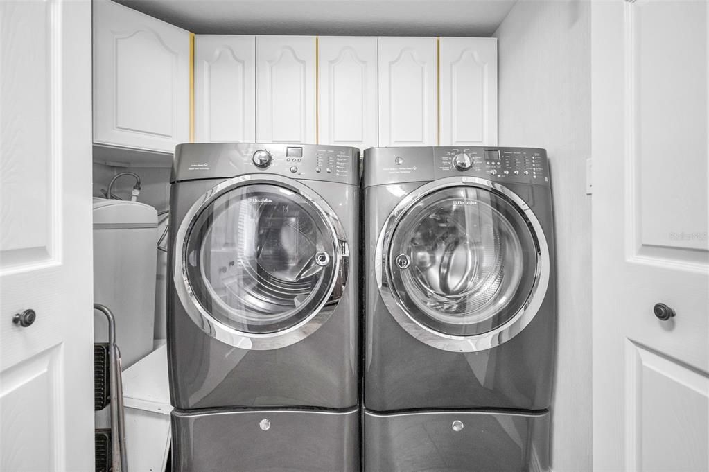 待售: $1,295,000 (2 贝兹, 2 浴室, 1225 平方英尺)