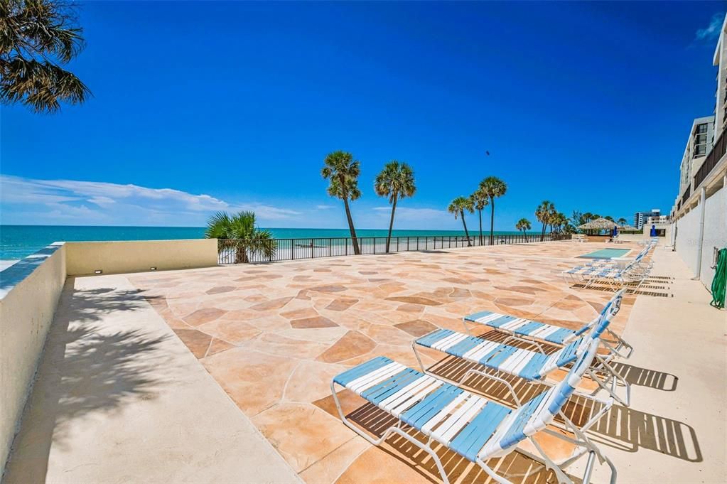 待售: $1,295,000 (2 贝兹, 2 浴室, 1225 平方英尺)