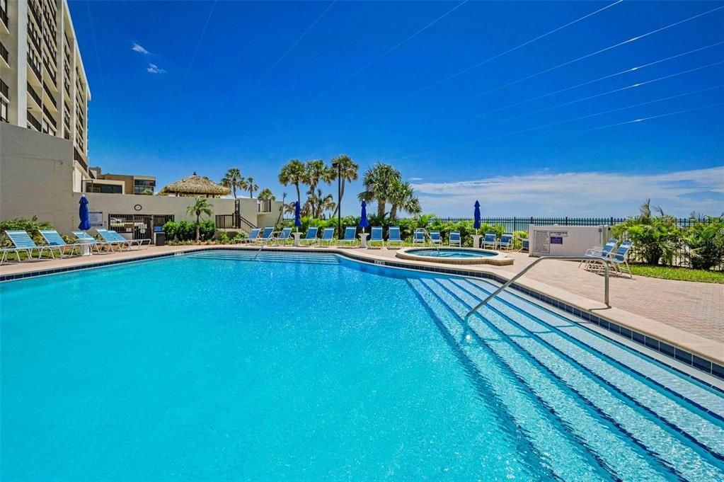 待售: $1,295,000 (2 贝兹, 2 浴室, 1225 平方英尺)