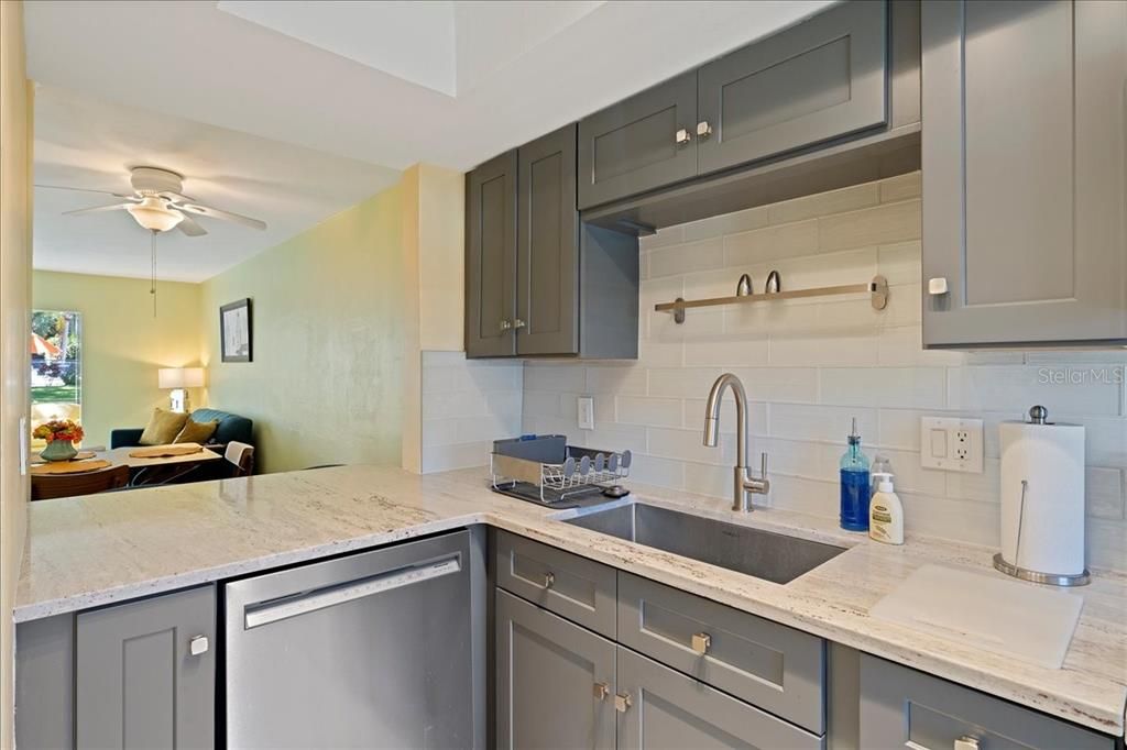 En Venta: $114,900 (1 camas, 1 baños, 700 Pies cuadrados)