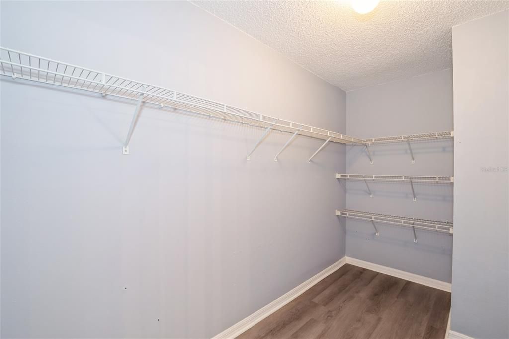 Active With Contract: $2,300 (3 beds, 2 baths, 1546 Square Feet)