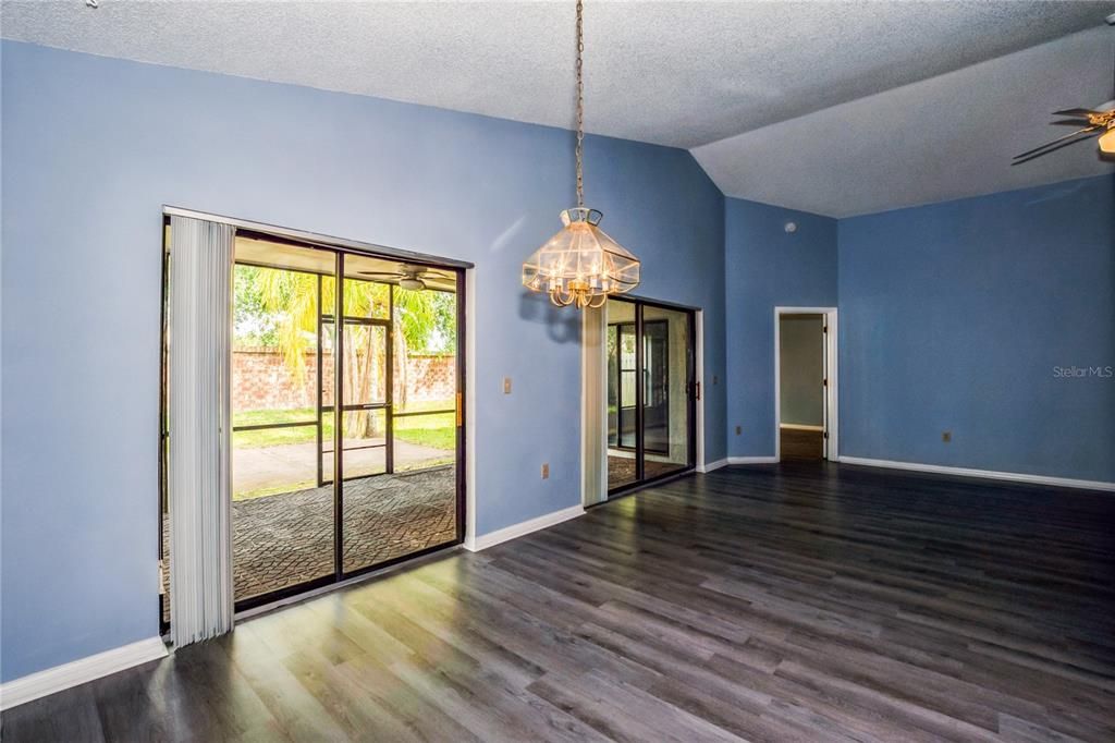 Active With Contract: $2,300 (3 beds, 2 baths, 1546 Square Feet)