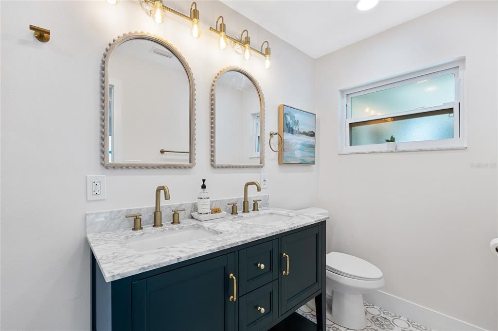 待售: $399,000 (2 贝兹, 2 浴室, 1364 平方英尺)