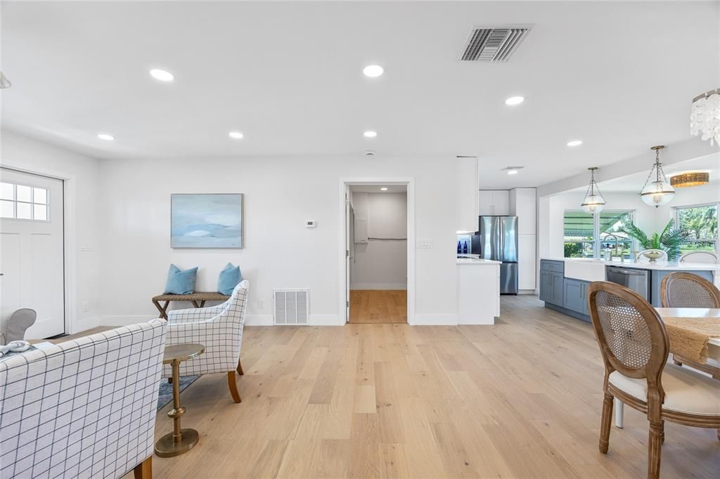 待售: $399,000 (2 贝兹, 2 浴室, 1364 平方英尺)