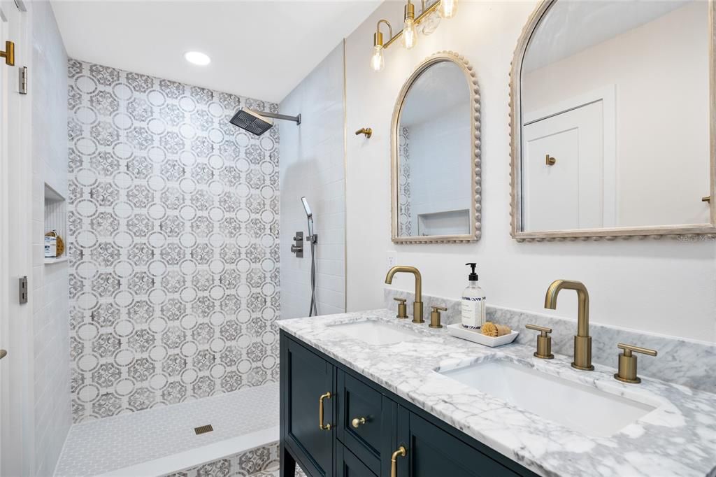 待售: $399,000 (2 贝兹, 2 浴室, 1364 平方英尺)