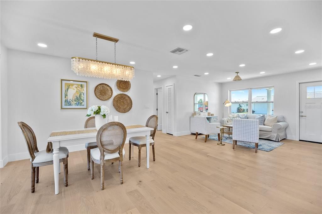 待售: $399,000 (2 贝兹, 2 浴室, 1364 平方英尺)