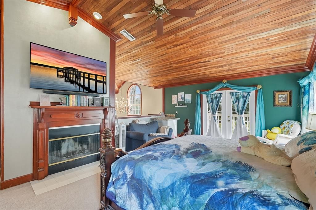 En Venta: $649,900 (4 camas, 3 baños, 3712 Pies cuadrados)