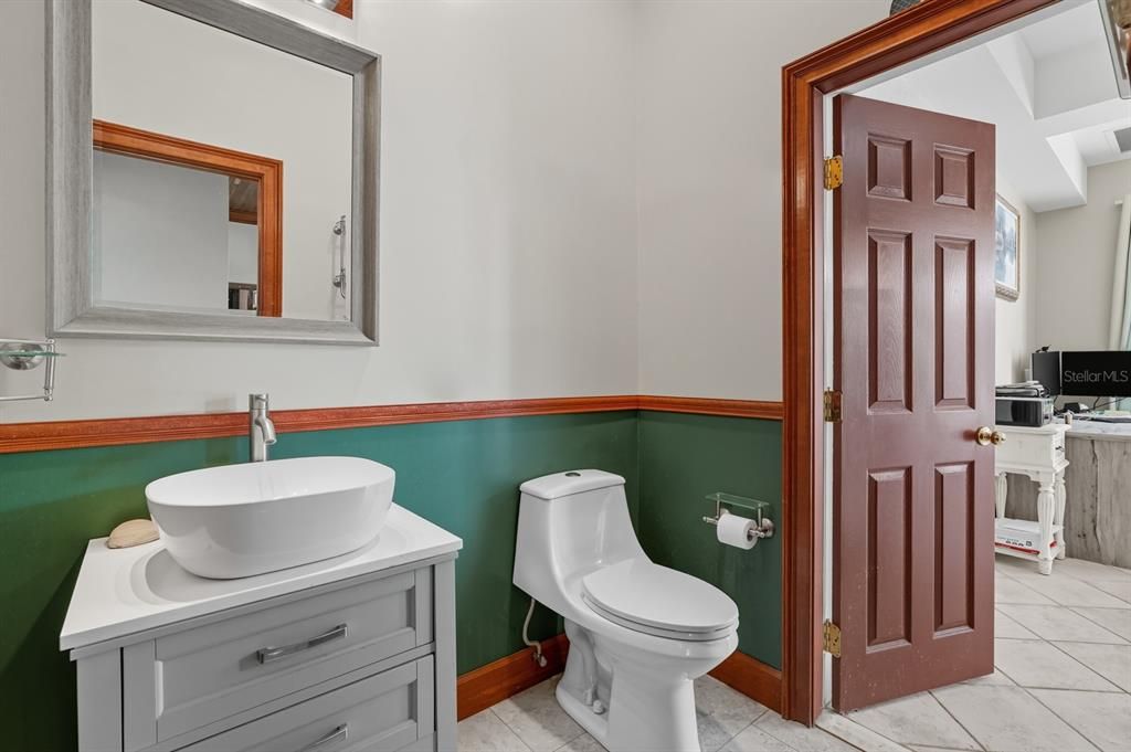 En Venta: $649,900 (4 camas, 3 baños, 3712 Pies cuadrados)