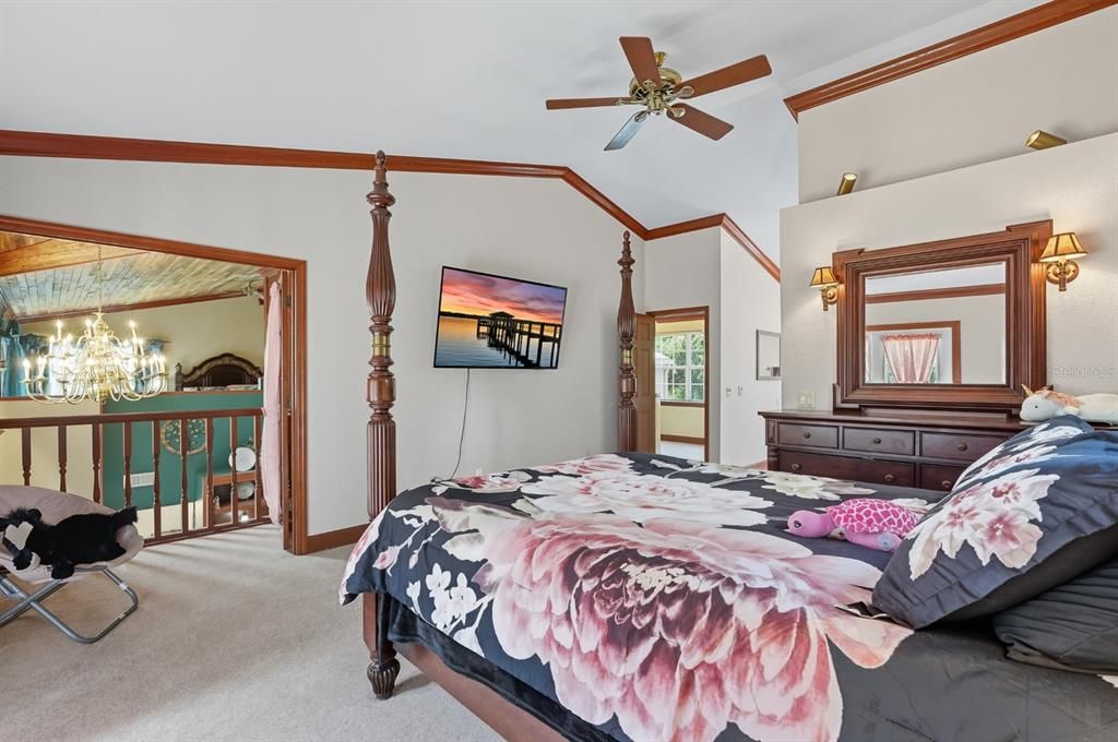 En Venta: $649,900 (4 camas, 3 baños, 3712 Pies cuadrados)