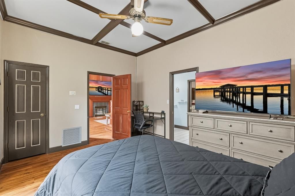 En Venta: $649,900 (4 camas, 3 baños, 3712 Pies cuadrados)