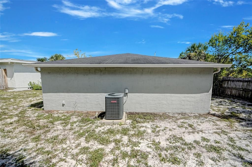 For Sale: $212,500 (3 beds, 2 baths, 1298 Square Feet)