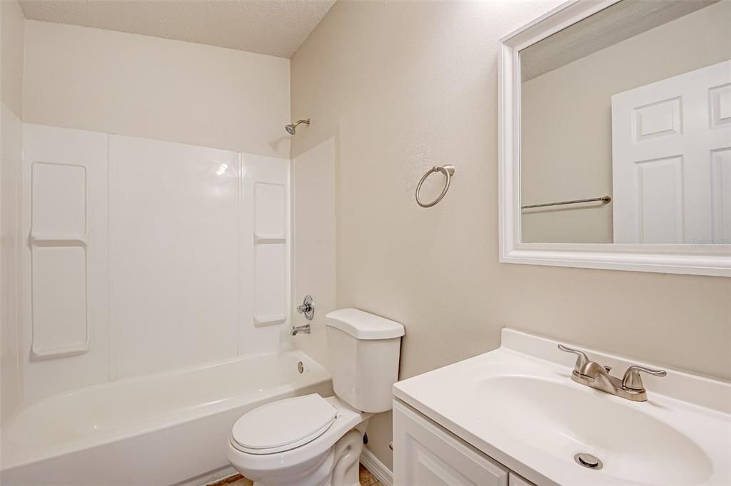 For Sale: $212,500 (3 beds, 2 baths, 1298 Square Feet)