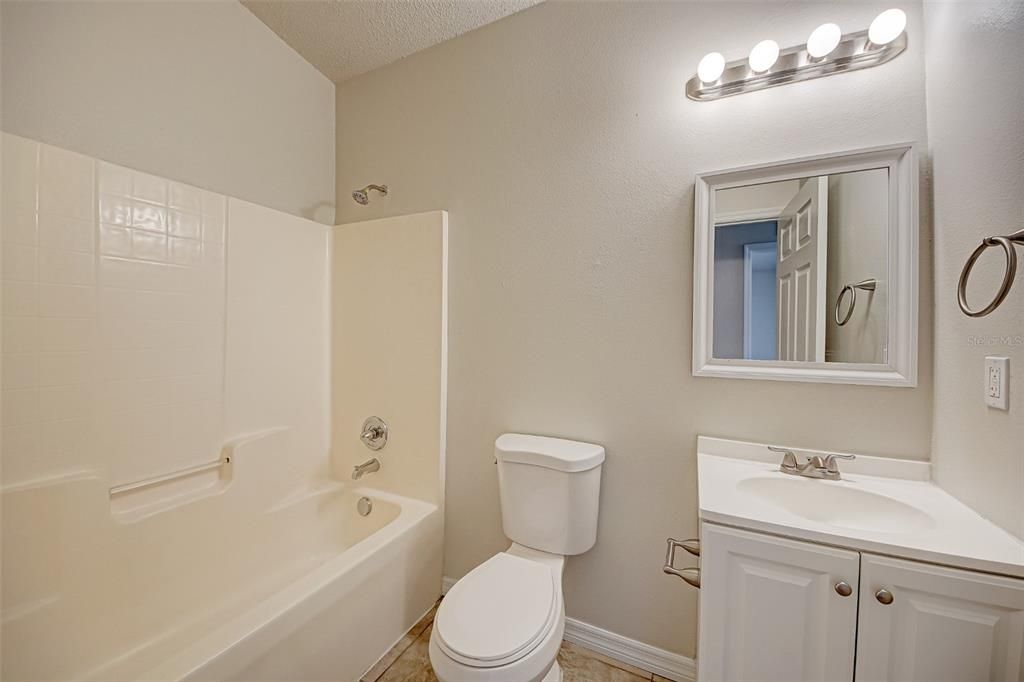 For Sale: $212,500 (3 beds, 2 baths, 1298 Square Feet)