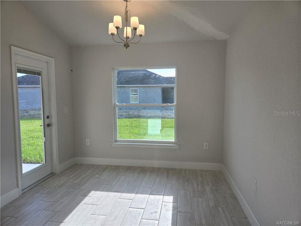 For Sale: $291,250 (3 beds, 2 baths, 1512 Square Feet)