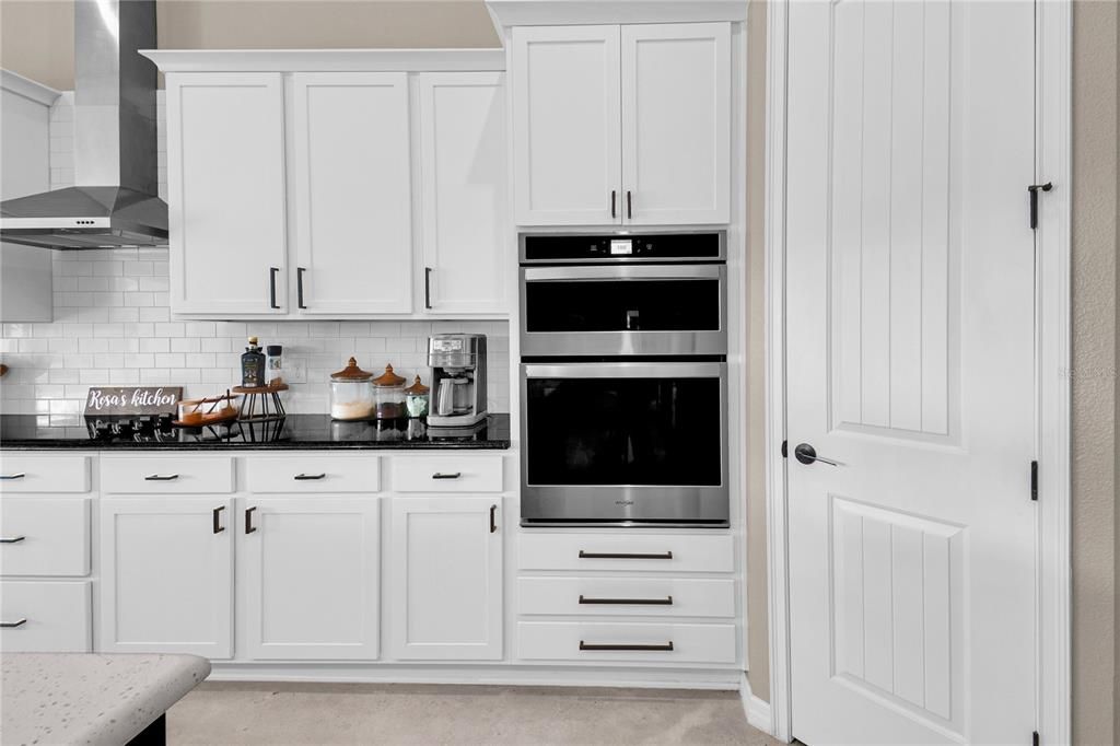 For Sale: $1,300,000 (5 beds, 4 baths, 3645 Square Feet)