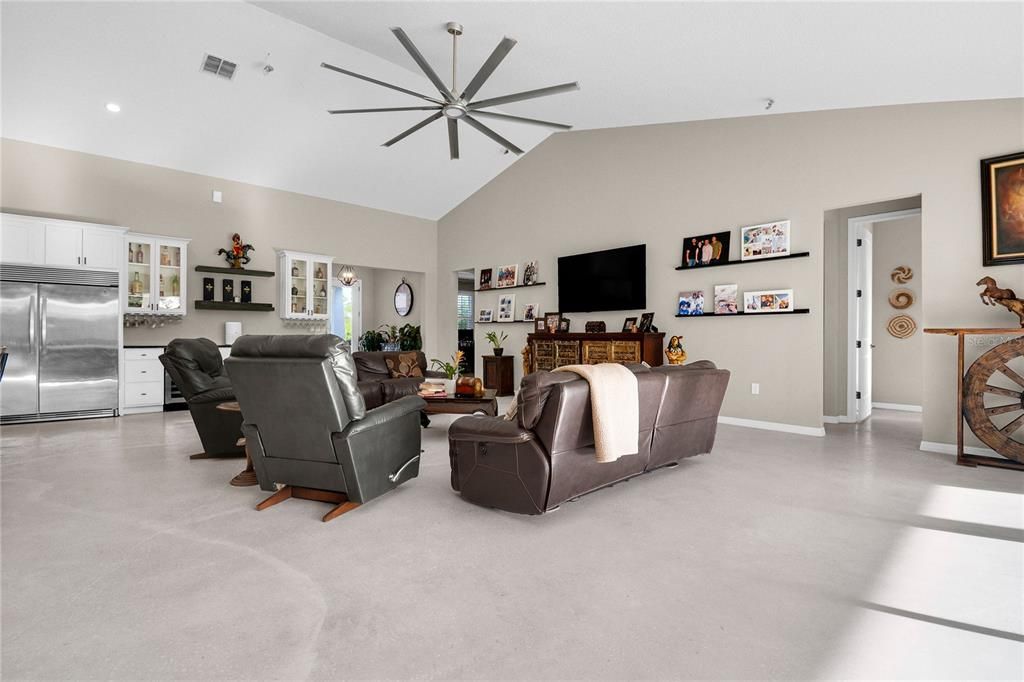 For Sale: $1,300,000 (5 beds, 4 baths, 3645 Square Feet)