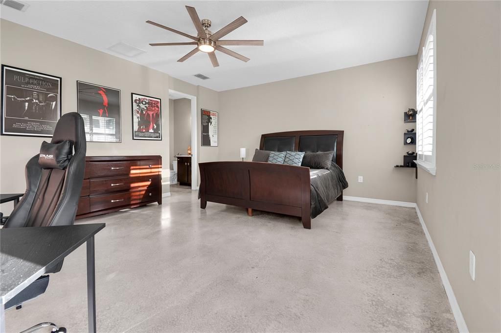 For Sale: $1,300,000 (5 beds, 4 baths, 3645 Square Feet)