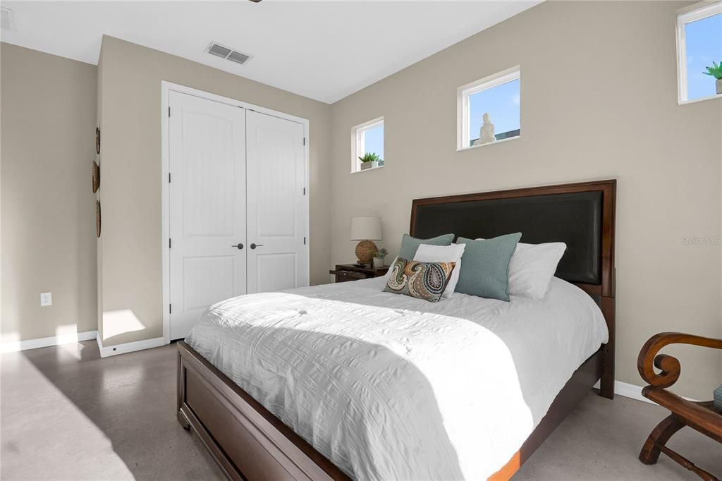 For Sale: $1,300,000 (5 beds, 4 baths, 3645 Square Feet)