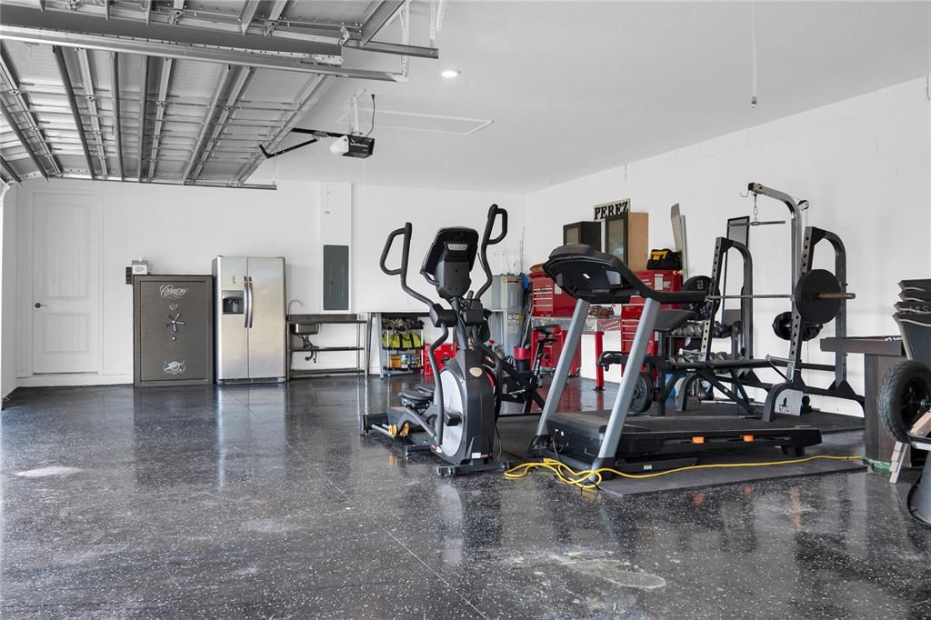 For Sale: $1,300,000 (5 beds, 4 baths, 3645 Square Feet)