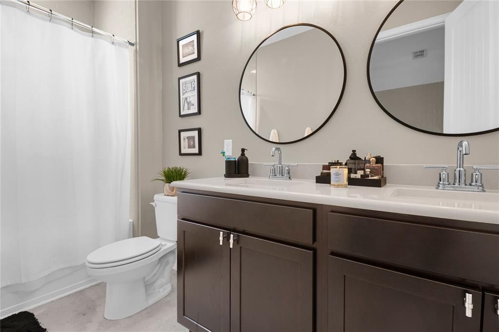 For Sale: $1,300,000 (5 beds, 4 baths, 3645 Square Feet)