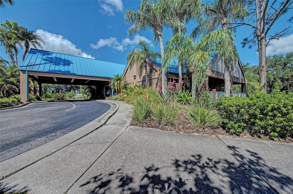 For Sale: $410,000 (2 beds, 2 baths, 1806 Square Feet)