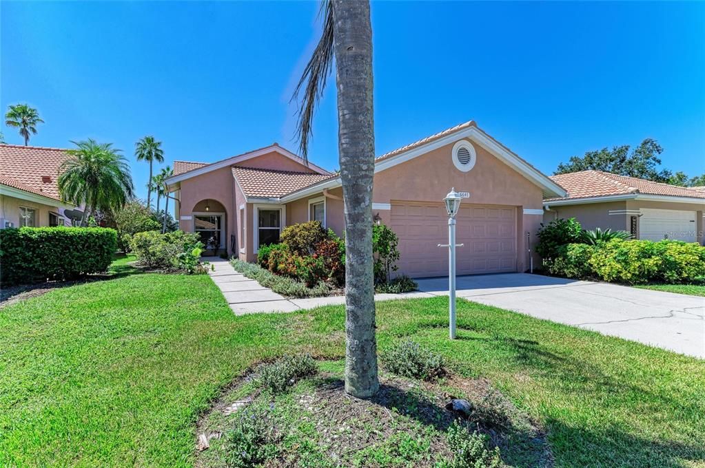 For Sale: $410,000 (2 beds, 2 baths, 1806 Square Feet)