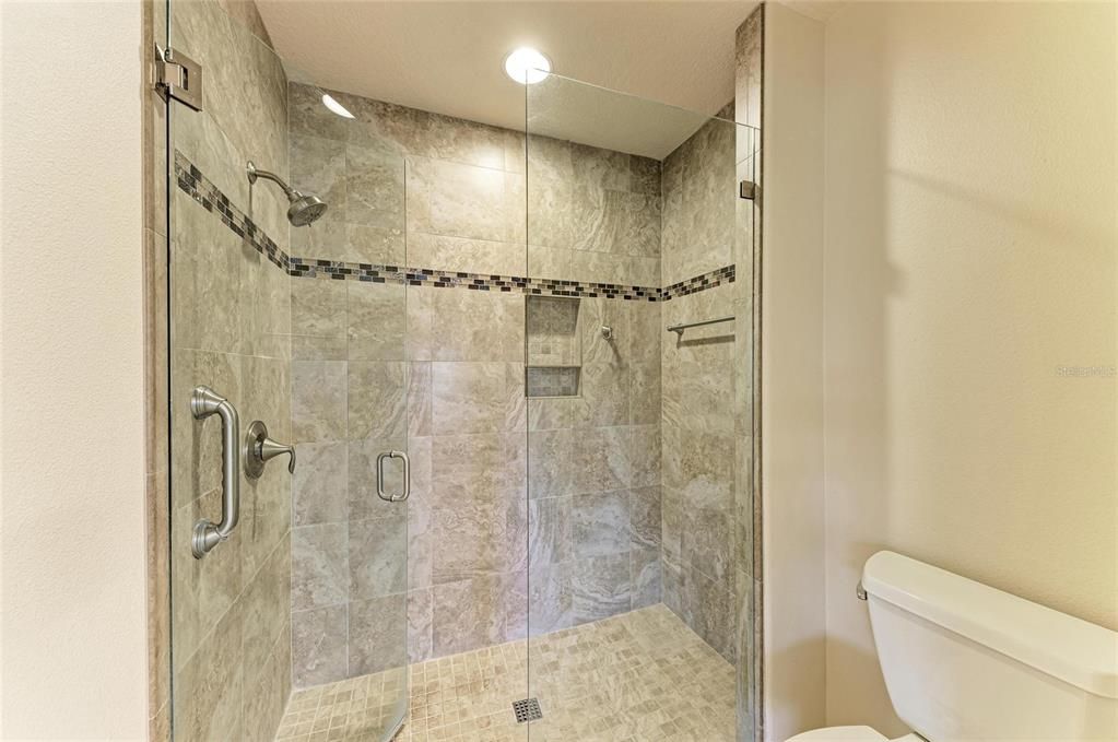 For Sale: $410,000 (2 beds, 2 baths, 1806 Square Feet)