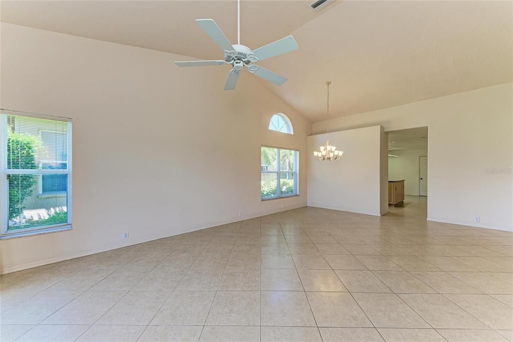 For Sale: $410,000 (2 beds, 2 baths, 1806 Square Feet)